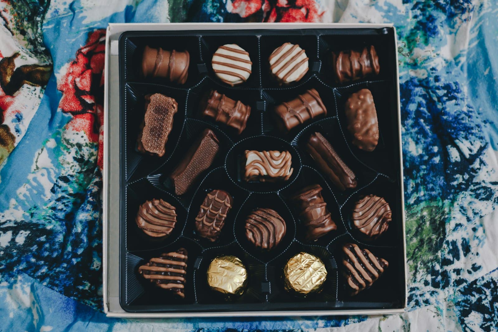 Bombonjera sa čokoladnim bombonama